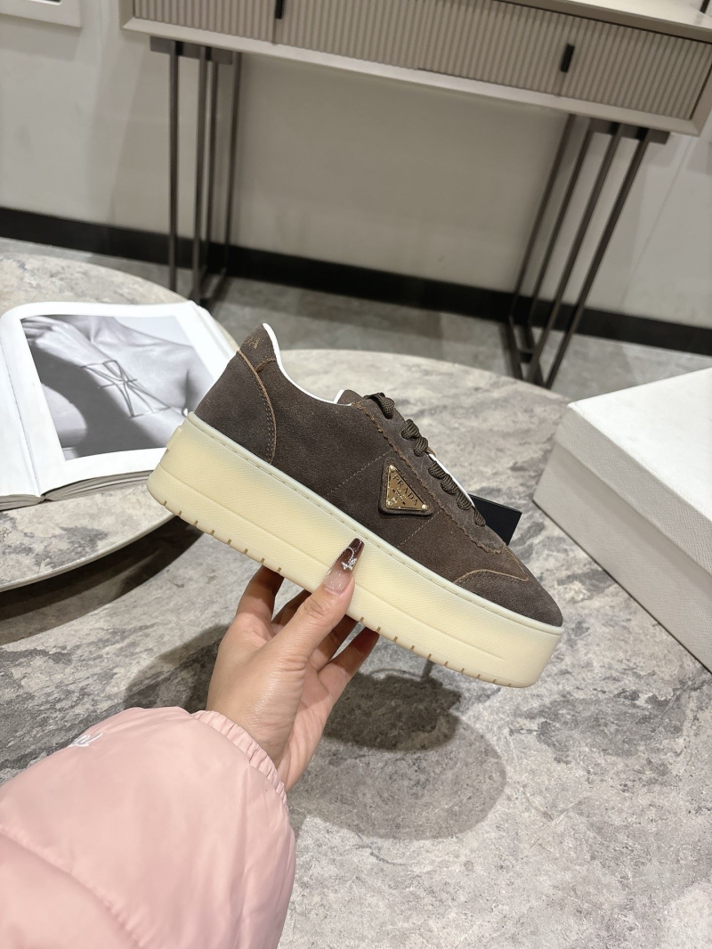 Pra*a sneakers